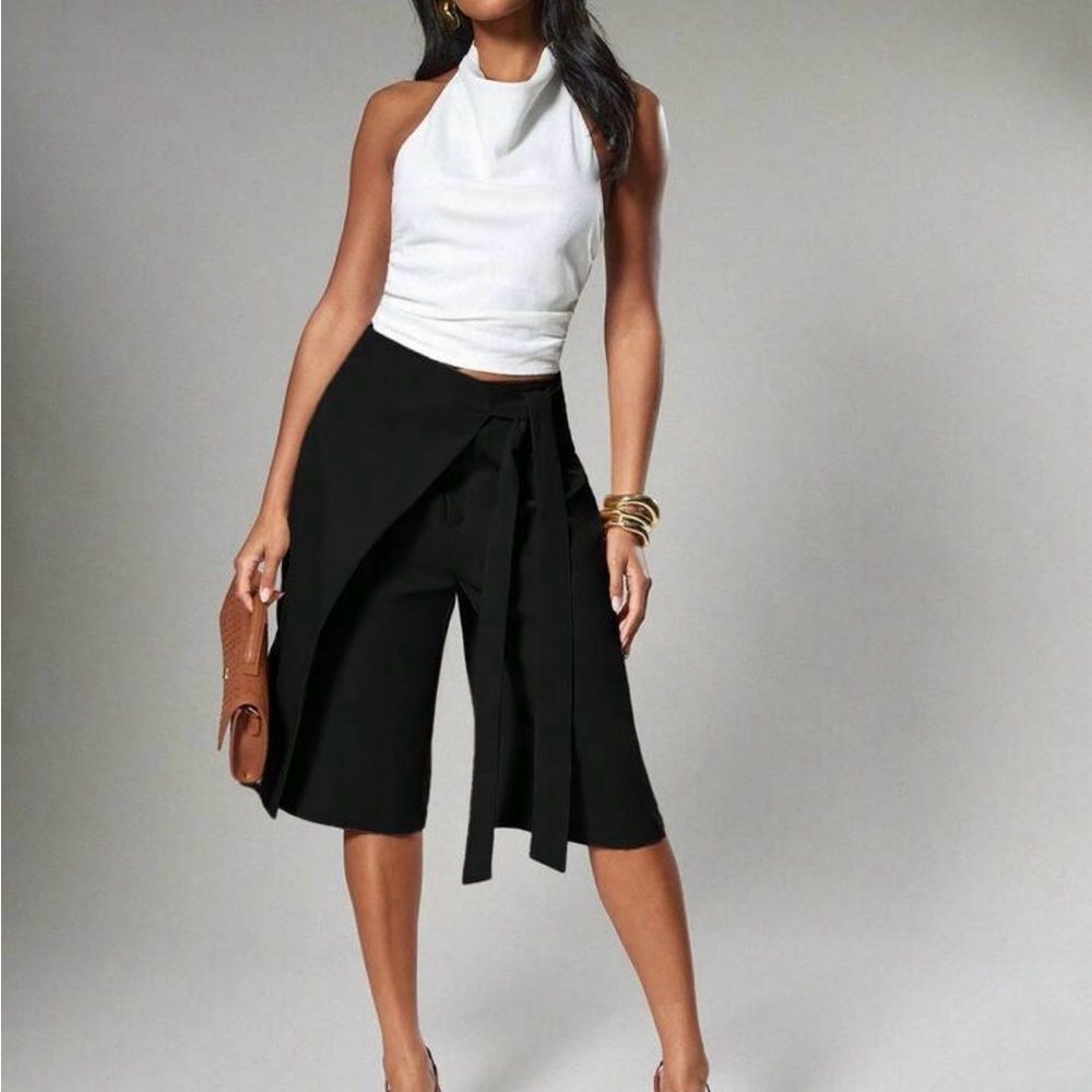 NEW Black Wrap-Front Capris - Women's Stylish Capris